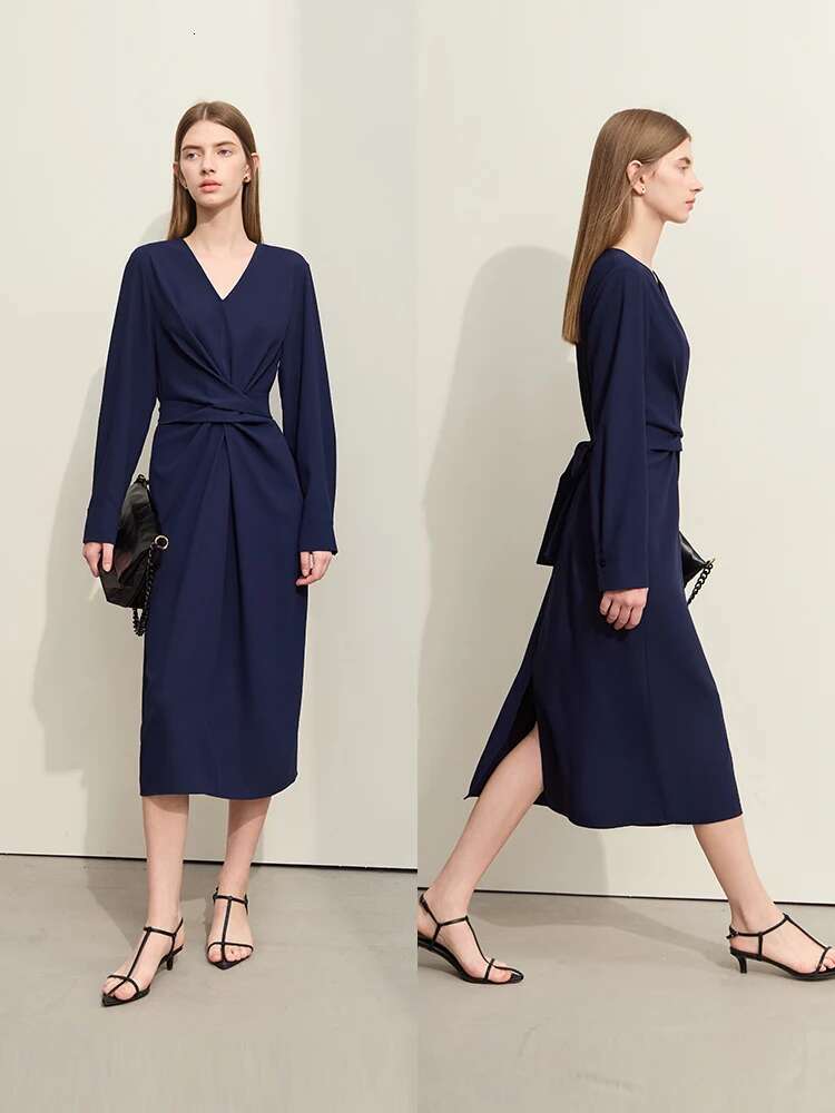 Amii Minimalism 2024 Dress For Women Spring New Elegant Commuter V-neck Pleated Loose Long-sleeved A-e Fashion Lady 12441196