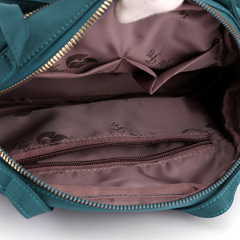 2025S Fashion Designer Colorful Fox Large Capacity Fashion Shoulder Women S New Leisure Handheld Dumpling Mobile Bag