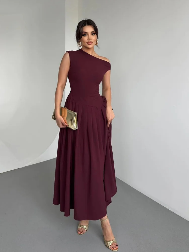Women Elegant Wine Red Irregular Neck High Waist Slim Robes Fashion Sleeveless Pleated Hem Dress 2025 Chic Lady Party Gown 250322
