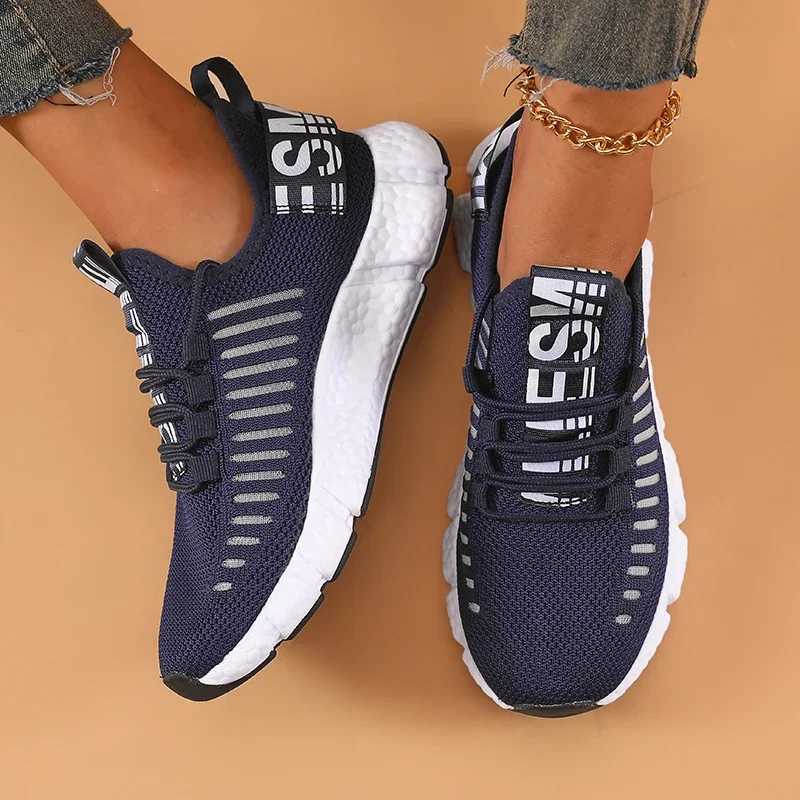 Mesh womens environmentally friendly sports shoes breathable and odor proof mesh flat shoes anti slip gym track and field sports shoesXJ250324