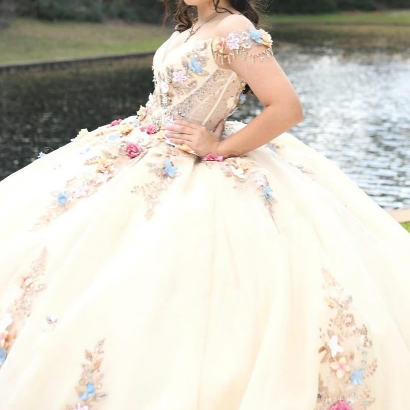 Yellow Princess Quinceanera Dresses Appliqued Flower Beads Tull Tiered Sweet 16 Dress Off Shoulder Ball Gown Vestidos 15 De Anos
