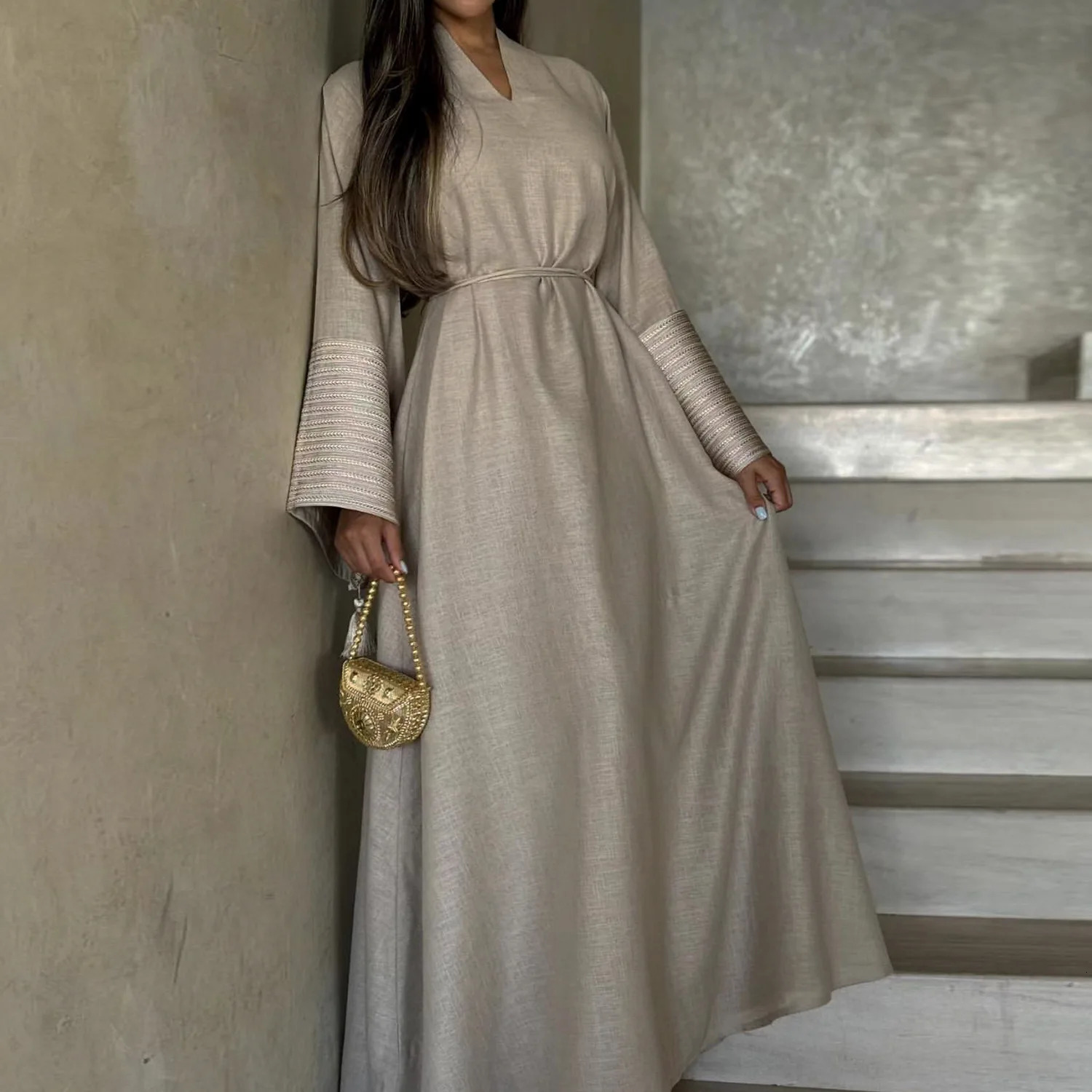 Fashion Embroidery Muslim Dress With Belt Jalabiya Abaya Female Full Length Muslim Outerwear Abaya Robe Vestidos Ramadan Eid 250324