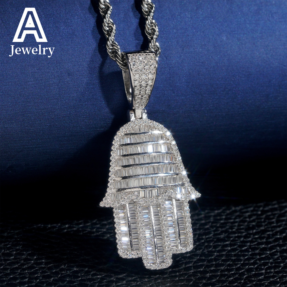 The best-selling 925 sterling silver vvs Moissanite Hip Hop Palm stylish pendant passed the test boutique