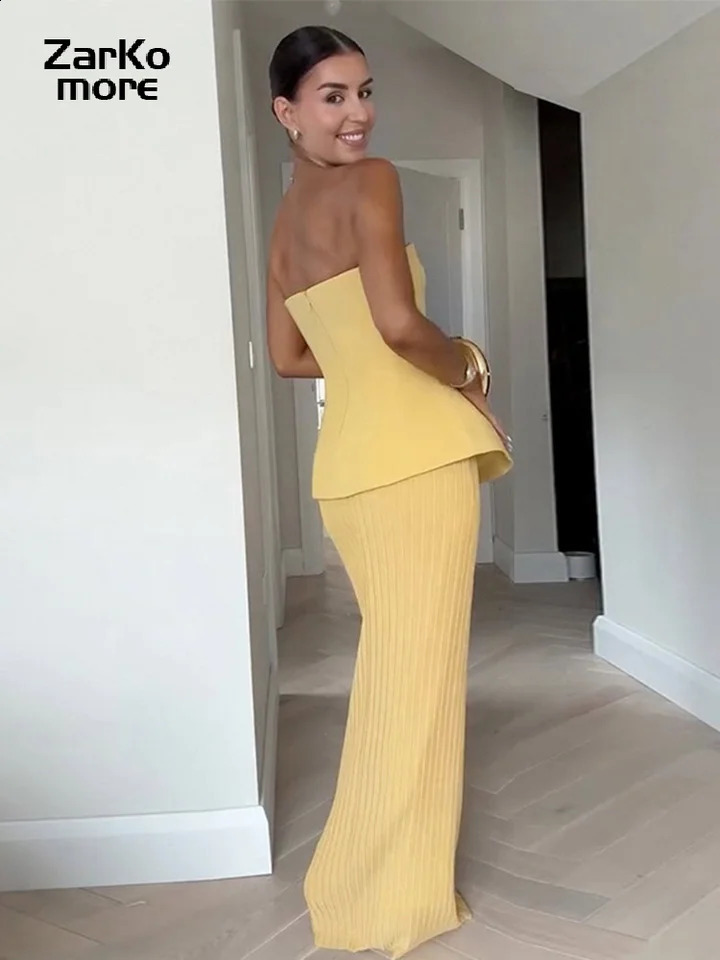 Elegant Strapless Tube Top Skirts Suit Women 2 Pieces Off The Shoulder Sleeveless Tank Long Pleated Skirt in Matching Outfit 250317