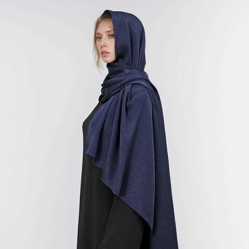 Home>Products>High quality silk curly headscarf>Warm shoulder plain weave Muslim warm headscarf X250324