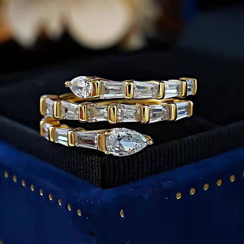 2025 Gorgeous Top Sell Wedding Rings Luxury Jewelry Soild 100% 925 Sterling Silver pear Cut White Lab Moissanite Diamond Party Women Engagement Band R