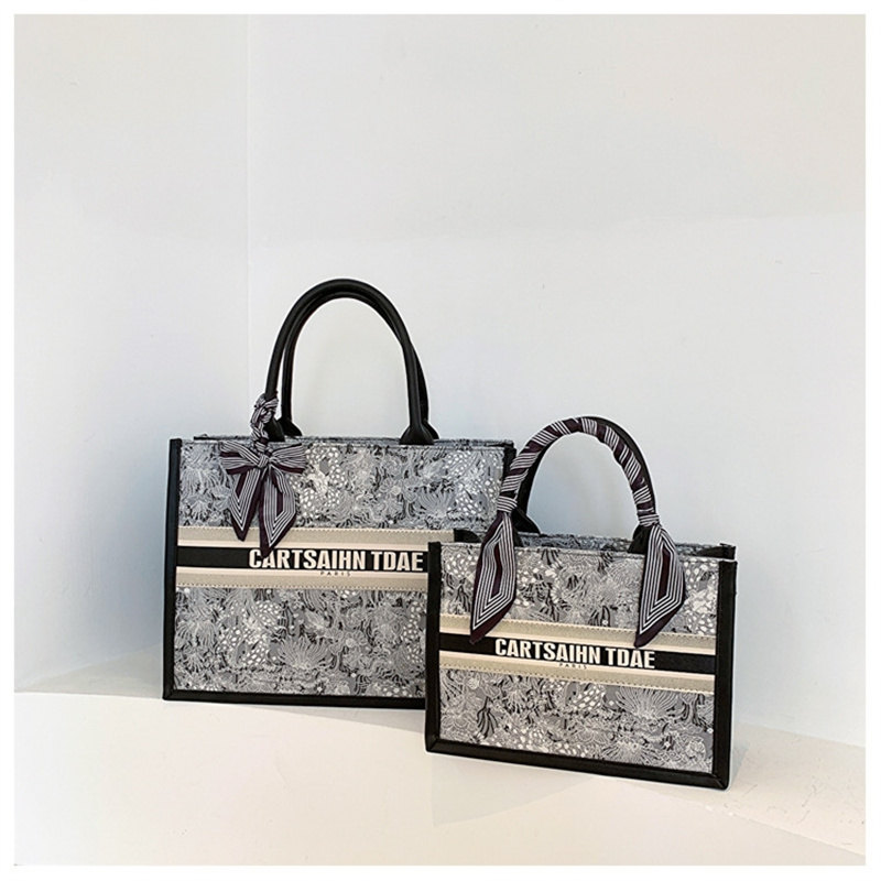 Free shipping 2025 new designer bag Shoulder Bags Fashion commute Printed Silk scarf handbag high-capacity underarm bag Tote bag