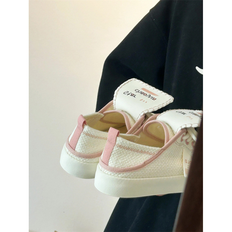 2025 new color magical feeling tongue designer fashionable women's shoes