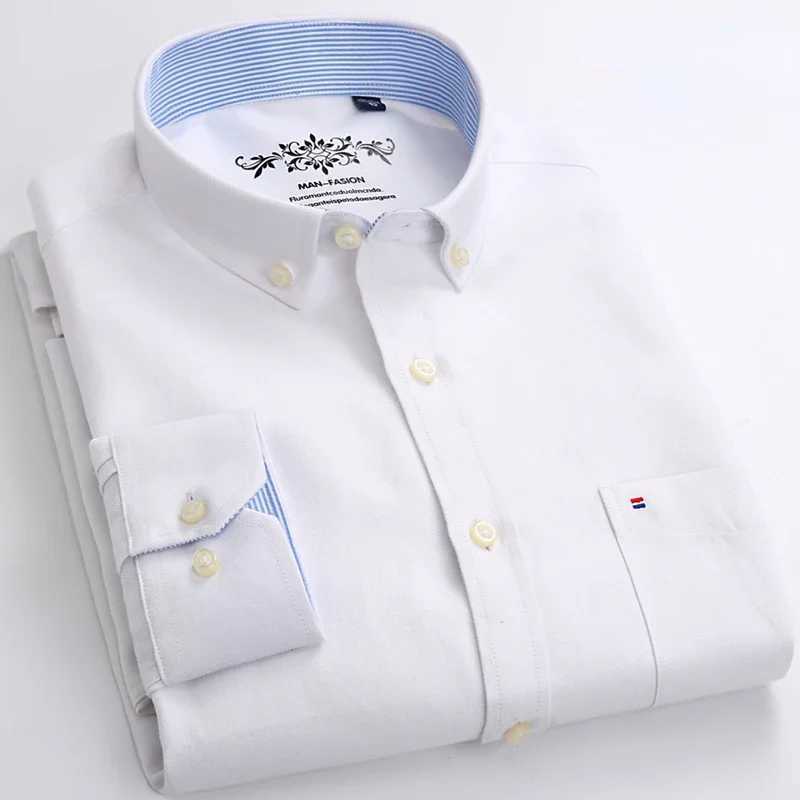 Mens fashion long sleeved solid Oxford shirt with single patch pocket casual fit button down collar shirt X2503241