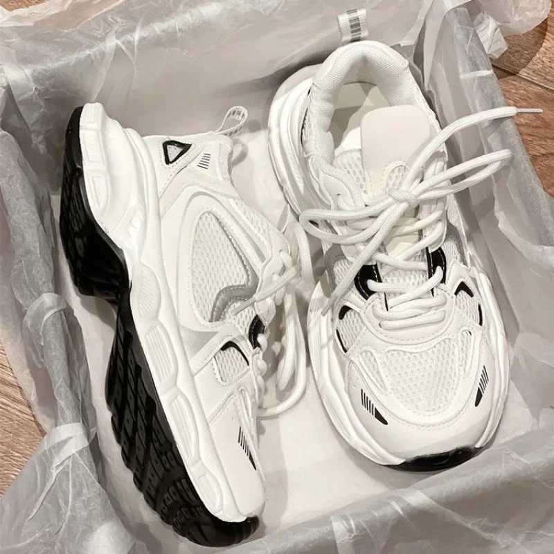 Spring/Summer 2024 Japanese style lightweight casual running shoes Versatile Old Dad sneakers breathable mesh upperXJ250324