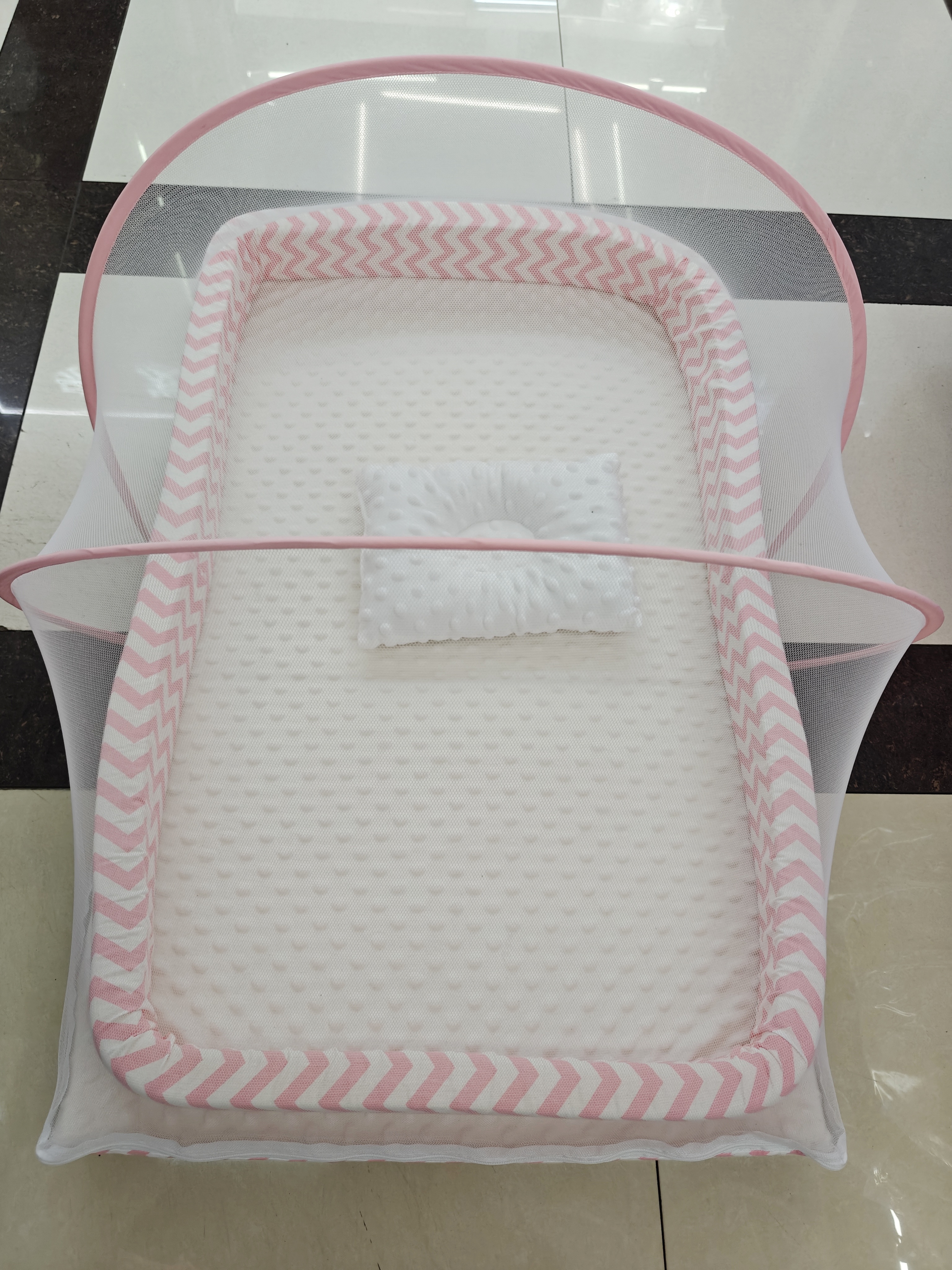 Jiaobao square bed middle bed baby mosquito net