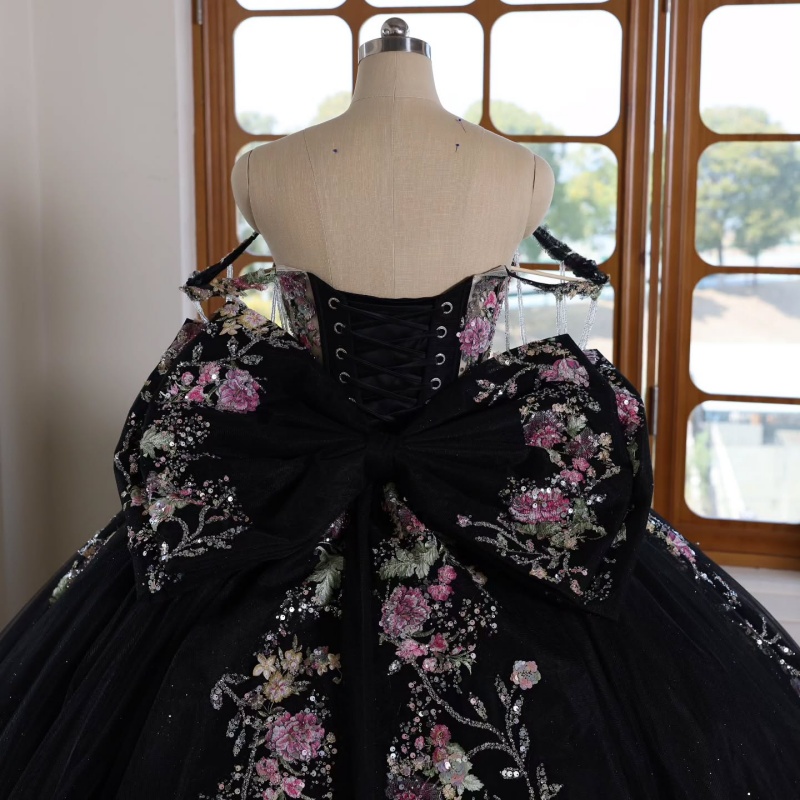 Black Shiny Princess Quinceanera Dresses Sequin Appliqued Lace Beads Tull Bow Sweet 16 Dress Sweetheart Off Shoulder Ball Gown Vestidos 15 Anos
