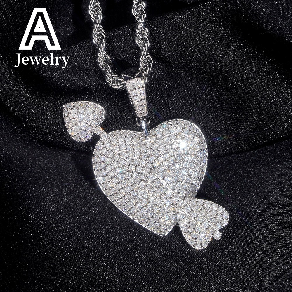 Fashion Moissanite Pendant Custom Hip Hop Jewelry 925 Sterling Silver Lab Diamond Pendants An Arrow Through the Heart