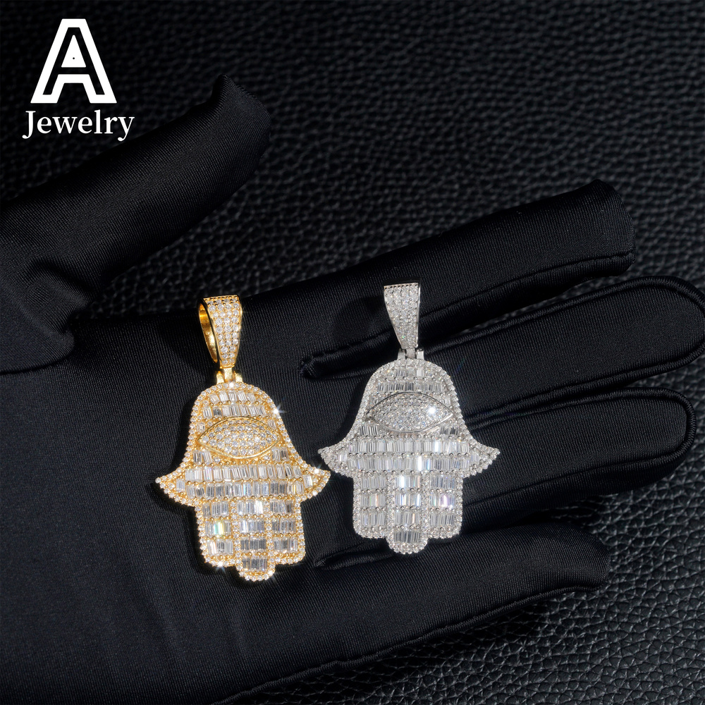 Mainstream fashion 925 sterling silver vvs Moissanite pendant Gold and silver hip hop men and women collarbone pendant