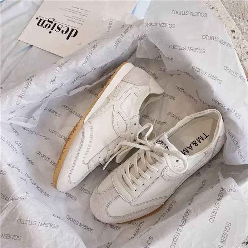 Womens sports shoes white platform womens apartment sports shoes womens lightweight vulcanized shoes womens casual comfort XJ250324