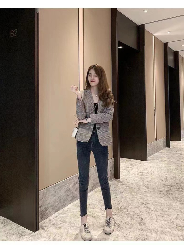 T321Contemporary Korean Casual Suit: Versatile Mid-Length, Double-Breasted Design for Seasonal Wear
