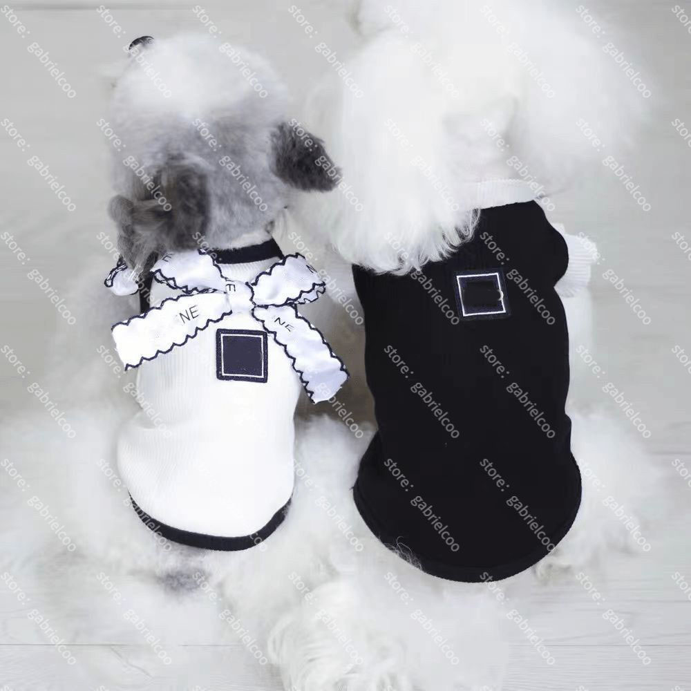 Designer Pet Dog Strap Vest INS Summer Breathable Cat Clothing Black White Classic Logo Bow Knot Dog Clothes corgi Dog Cat Sweet Vest Skirt XS-XL
