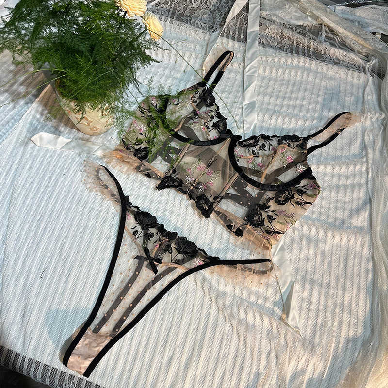 French style ultra-thin lingerie with lace embroidery, steel ring support, large chest display, small bra, mesh transparent bra set 250315