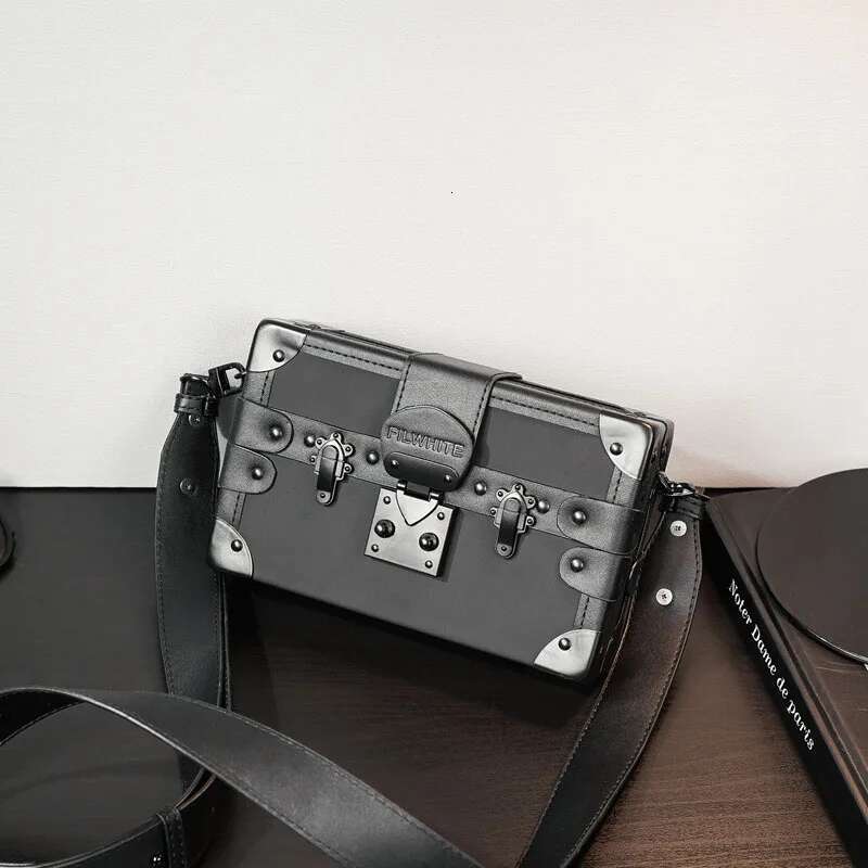 Men's Shoulder Messenger Bag Sg Husband Trendy Couple Bags Boys Small Square Leather Side Crossbody Man Vintage