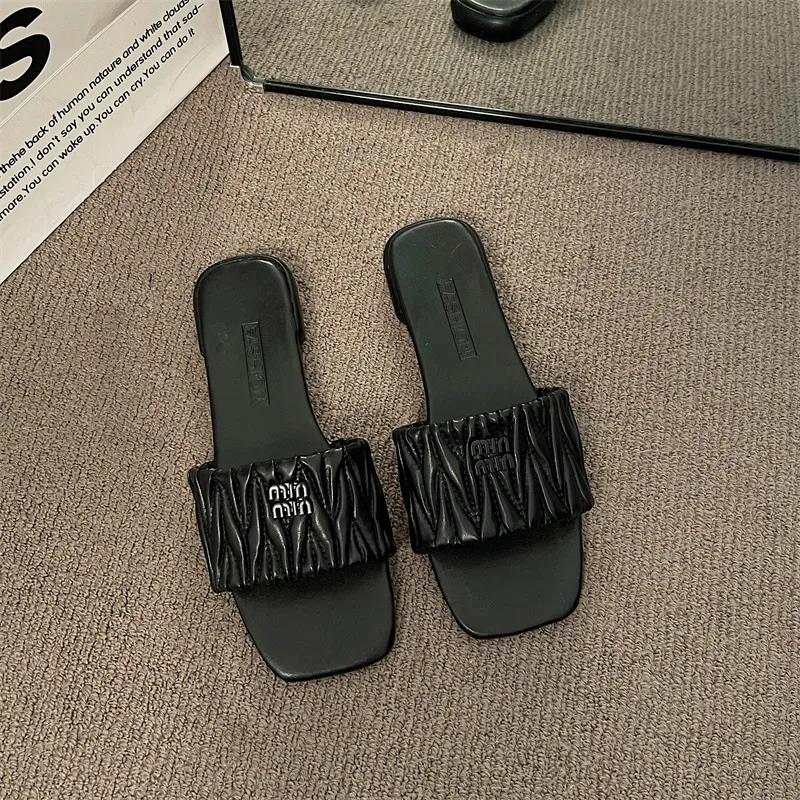 Flat slippers sandals Designer free Shipping flat sandals durable sports shoes External penetration women square letter pleated comfortable slipper