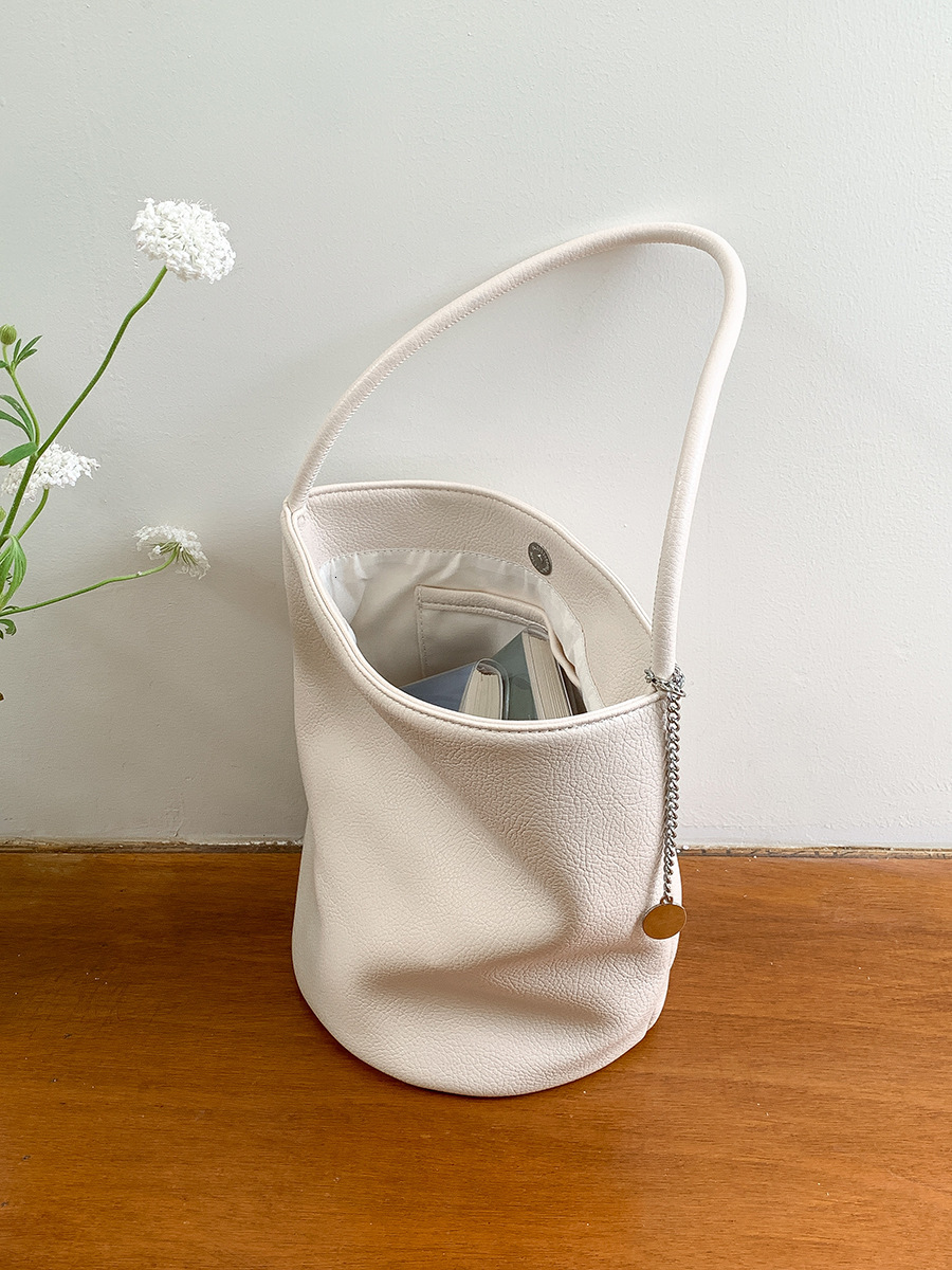 Niche Soft Leather Bucket Bag Summer Women's All-in-one Commuter Shoulder Bag Women's Large Capacity Cylinder Underarm Bag
