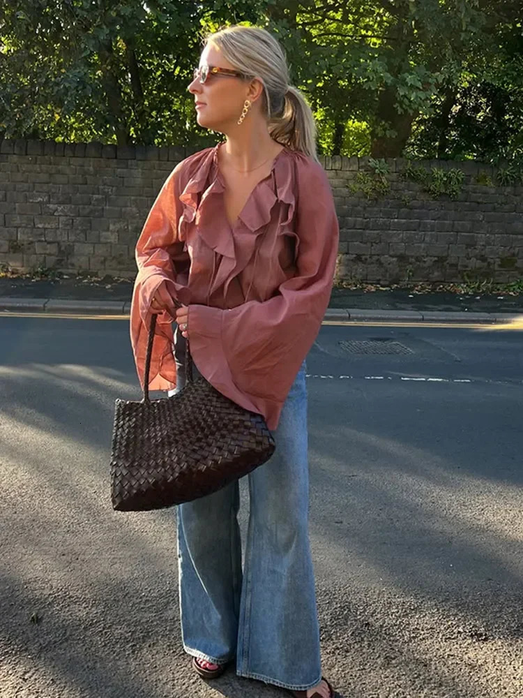 Elegant pleated lace V-neck loose sheer shirt suitable for womens casual solid pleated pullover womens fashionable spring high street top 250322