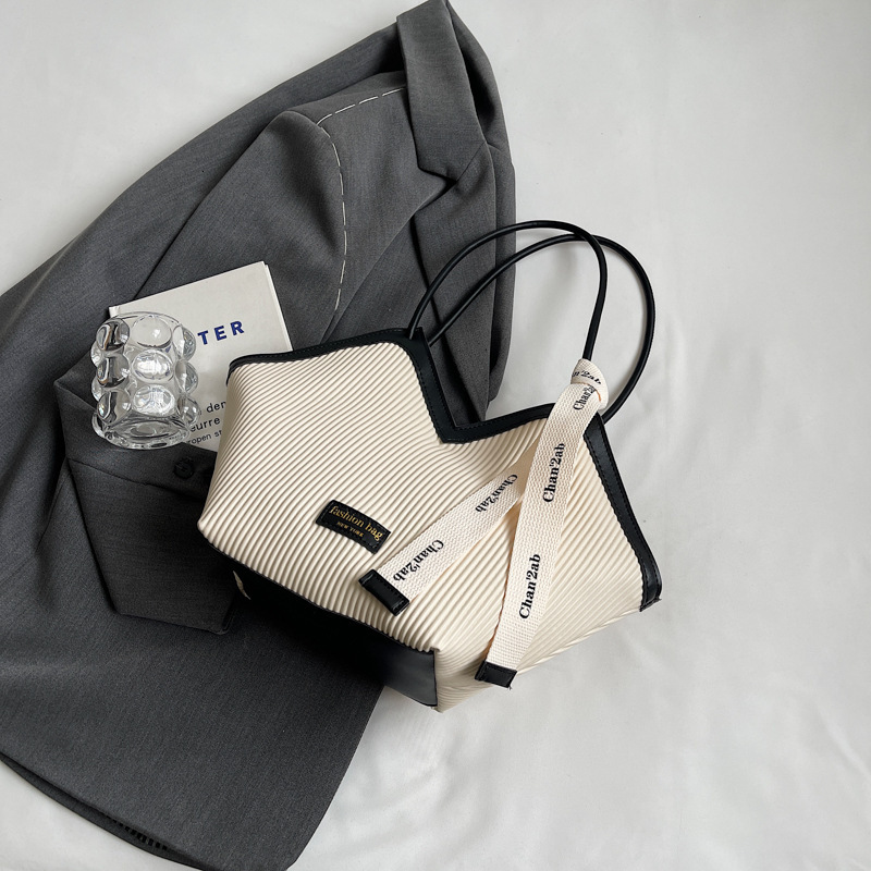 2025S Fashion Designer Straight Autumn And Winter High End Commuting Tote Large Capacity Versatile Shoulder Bag Crossbody Handbag Women S Bag