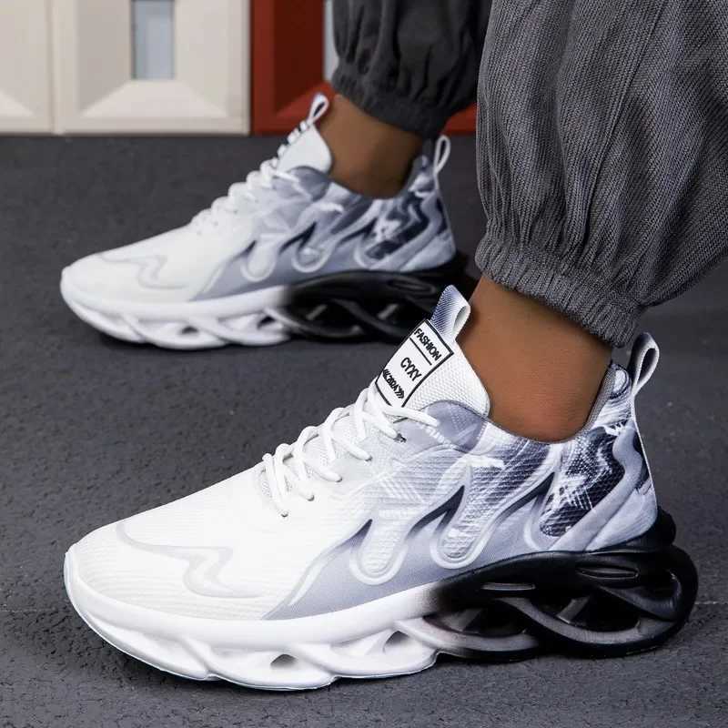 Mens casual sports shoes breathable lightweight flame printed sports shoes summer outdoor tennis running hiking shoesXJ250324