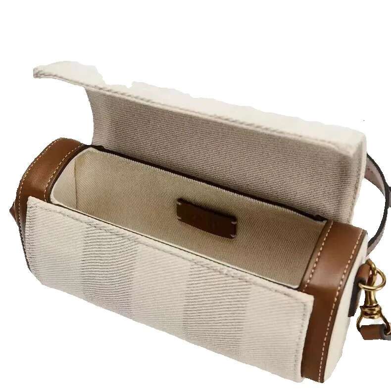 Autumn New Women's Vanilla Yellow Flip Cover Versatile Commuting Bag, Cydrical Shoulder Crossbody Bag