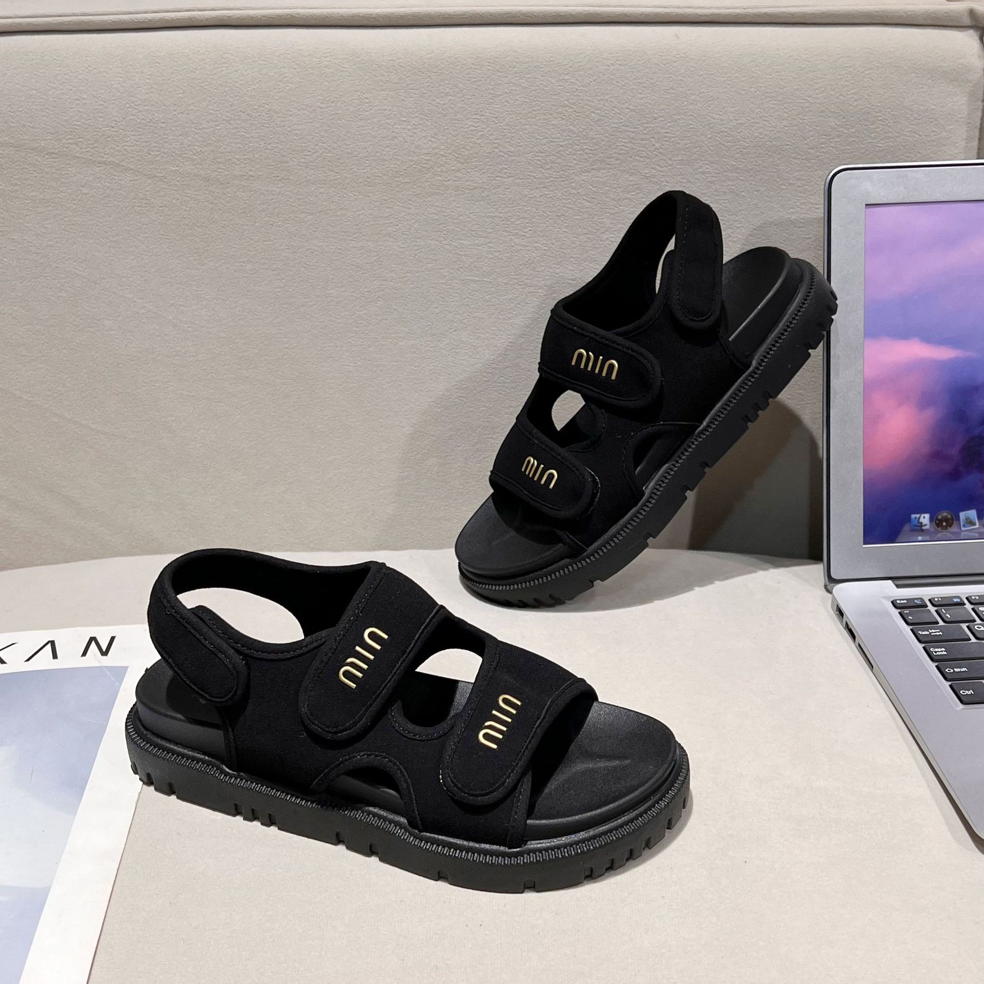 Slide - Black hot Flatform Sandals, Womens Designer Flat Sandals for Casual Comfort