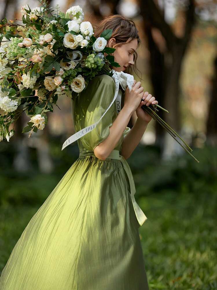 AMII Minimalist Long Dress for Women 2022 Summer New Loose French Style Puff Sleeve O-neck Temperament A-e Vestidos 12240450