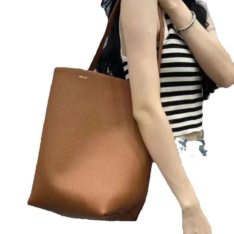 2024 Genuine Leather Single For Women Fashion Classic Casual Handbags Shoulder Crossbody Travel Bucket Tote Bag