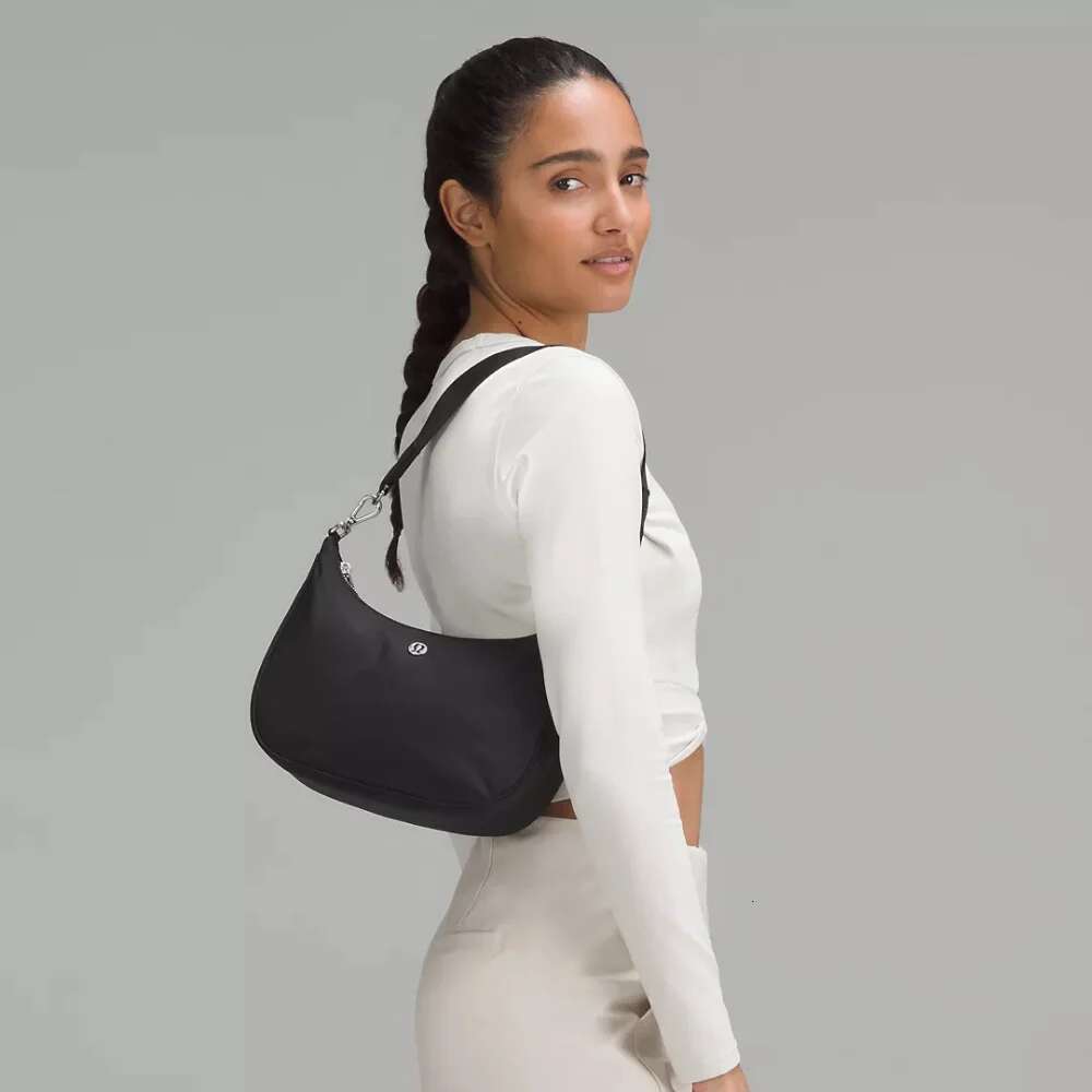 Trendy 2025 Adjustable Stylish Crossbody Sg City Essentials Small Shoulder Bag Women For Daily Travel