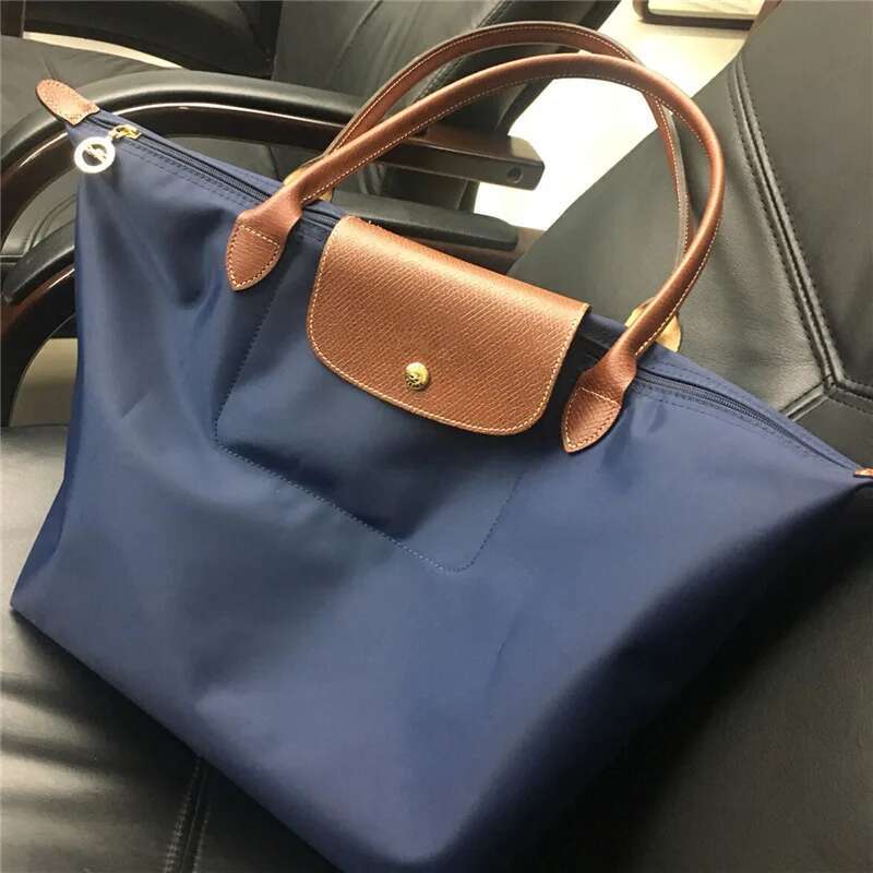 Tote Large Capacity Classic Big Shoulder Bag Designer Fashion Casual For Women High Quality Nylon Handbags