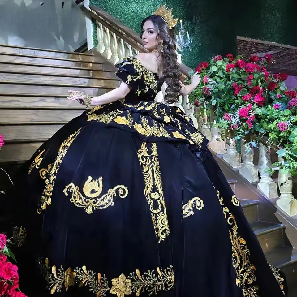 Black Satin Off Shoulder Ruffles Quinceanera Dresses Ball Gown Gold Appliques Lace Sweet 15 Anos Mexican Customized