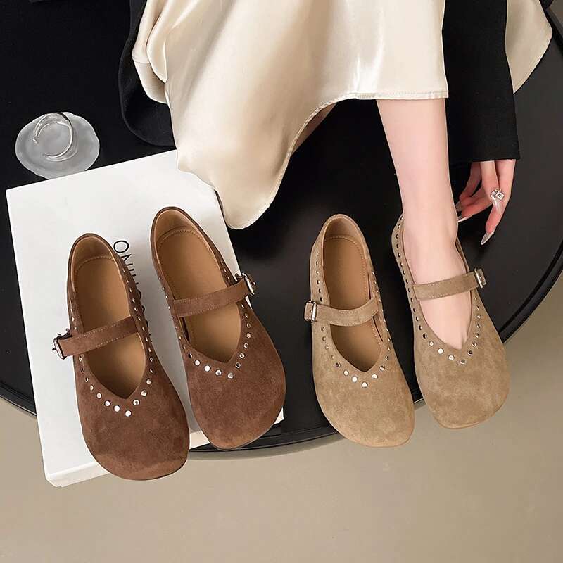 2025 new driving suede leather metal buckle elegant French flat shoes women's round toe daily designer fashionable walking shoes dress