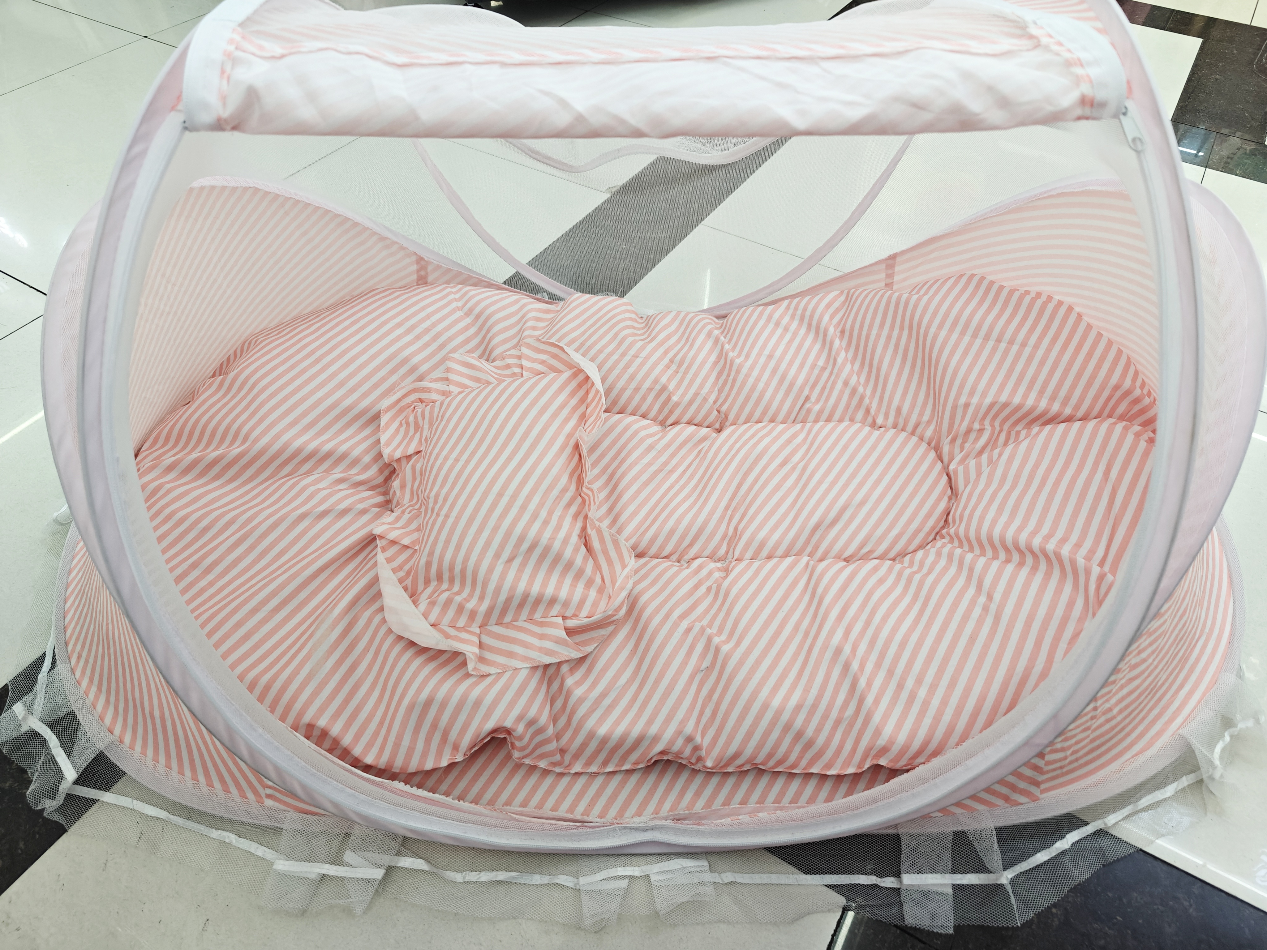 Jiaobao striped three piece baby mosquito net set