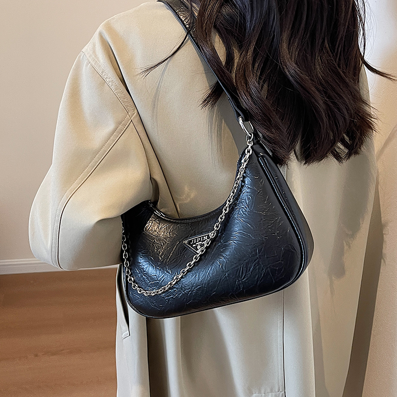 Free shipping designer bag 2025 new High-end stylish niche-designed women bag new popular and trendy versatile crossbody bag single-shoulder and under