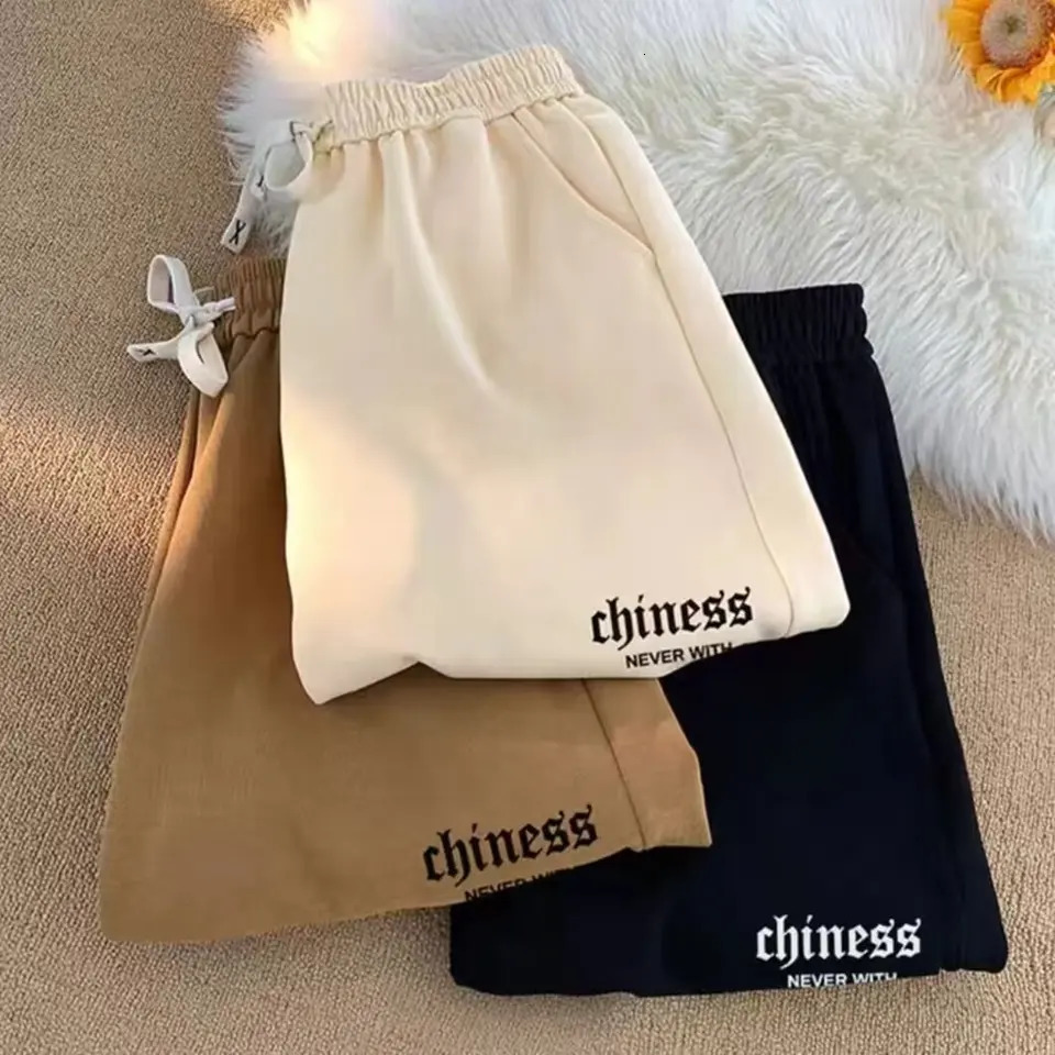 Floral print sports shorts for mens summer loose straight leg casual pants trend onepiece quarter 250312