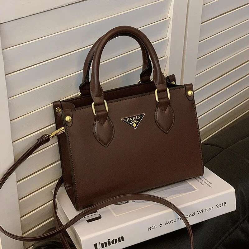 2025 New Inspiration Crossbody Bag Minimalist Retro Designer Fashion Crossbody Bag Soft Leather Handbag with Unique Letter Details5