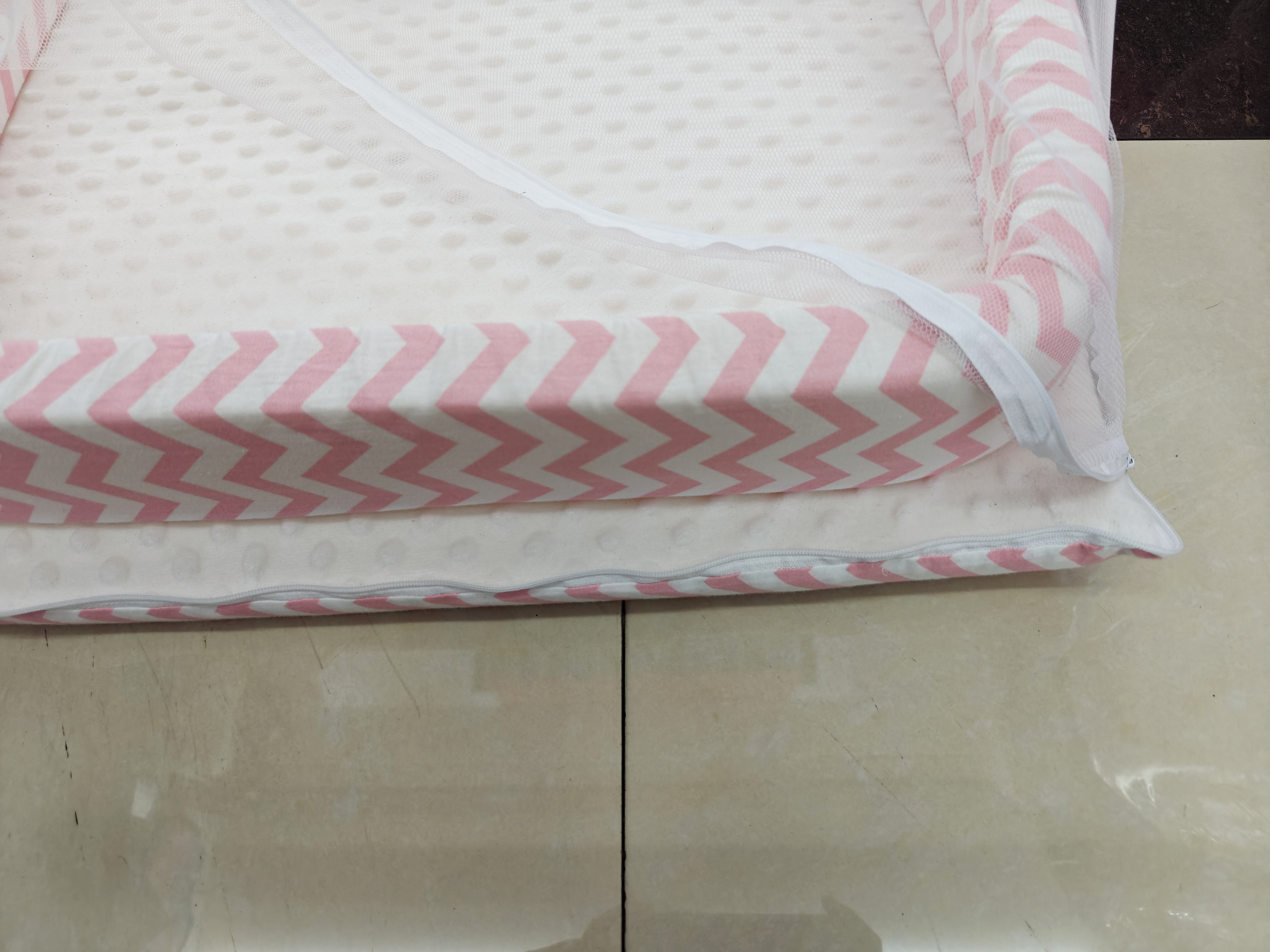 Jiaobao square bed middle bed baby mosquito net