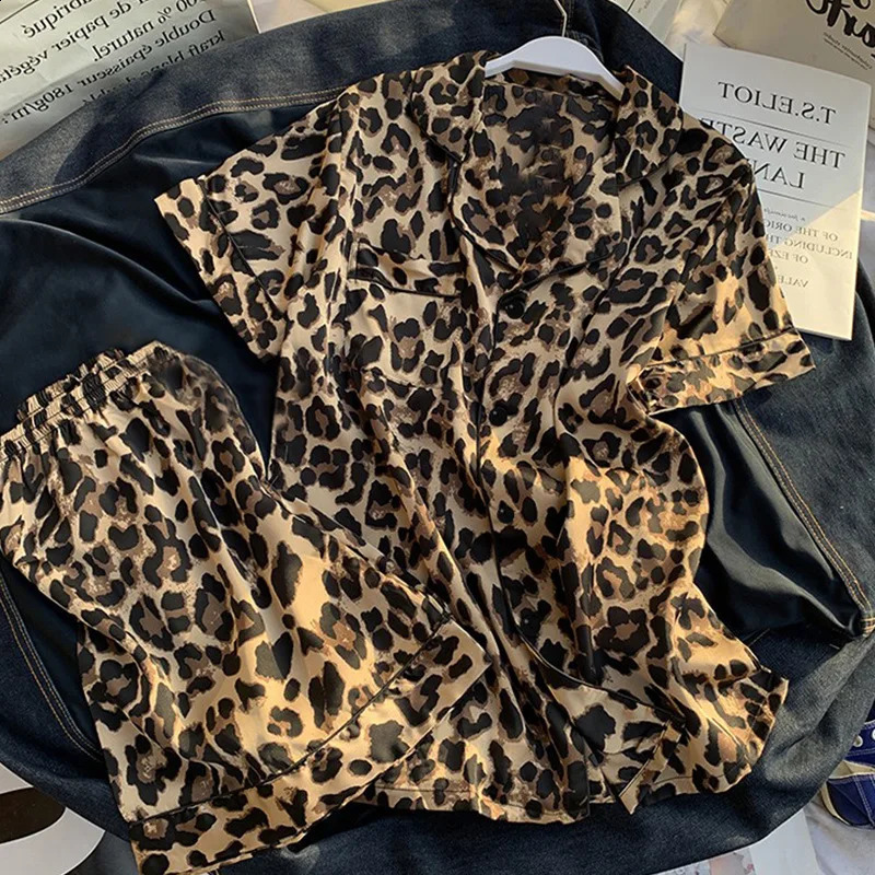Leopard Print Nice Ice Silk Pajama Set for Womens Summer Short sleeved Pajamas High end Pajamas Sweet Lounge Clothing Satin Pajamas 250321