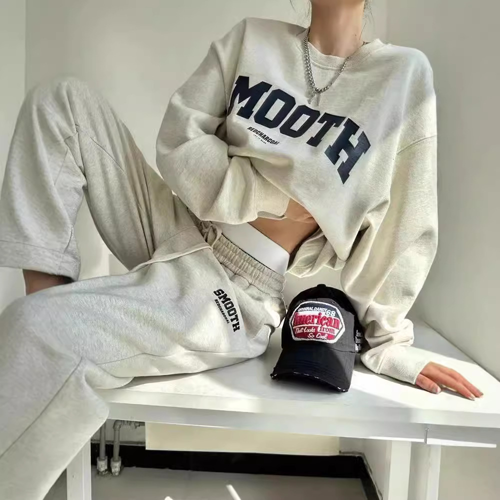 American style Instagram casual sportswear set, women's autumn loose versatile hoodie and pants, student running two-piece set