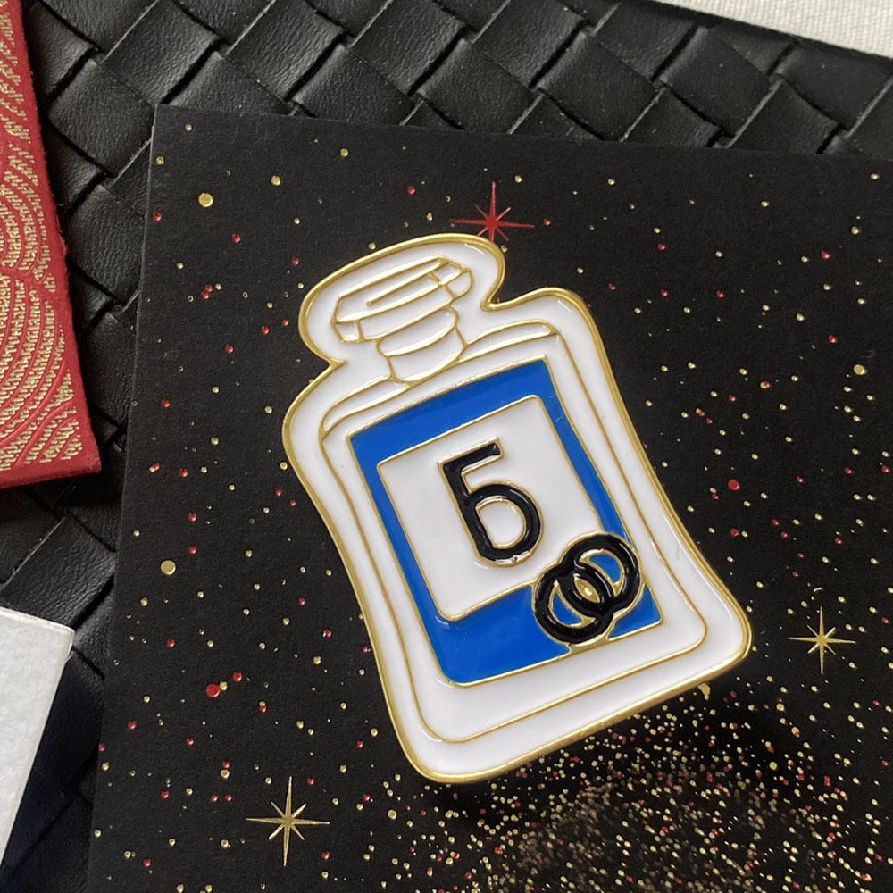 New Style Women Shell Brooch Crystal Pins Brooches 18k Gold Plated Copper Crystal Pearl Pin Christmas Gift Party Marry Fashion Jewelry Love High Quality Accessories