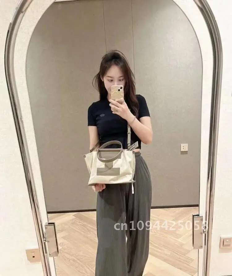 New Japanese Y2k Niche Canvas Designer Messenger Handbags Capacity Large Big Tote Women Bag Shoulder Body Shopping