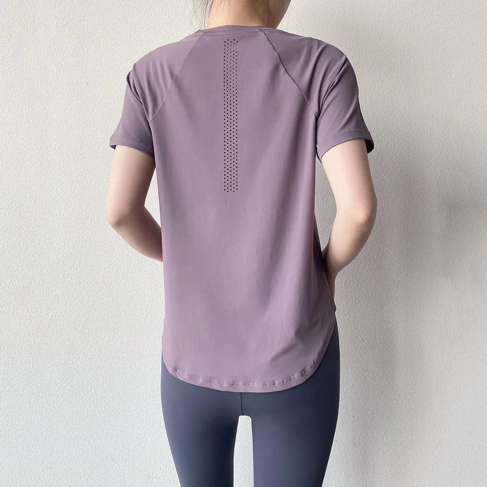 Sportswear Woman Gym Yoga Clothes Women T-Shirt Short Sleeve Quick Dry Fitness Top Breathable Running Shirt Yoga Wear 250324