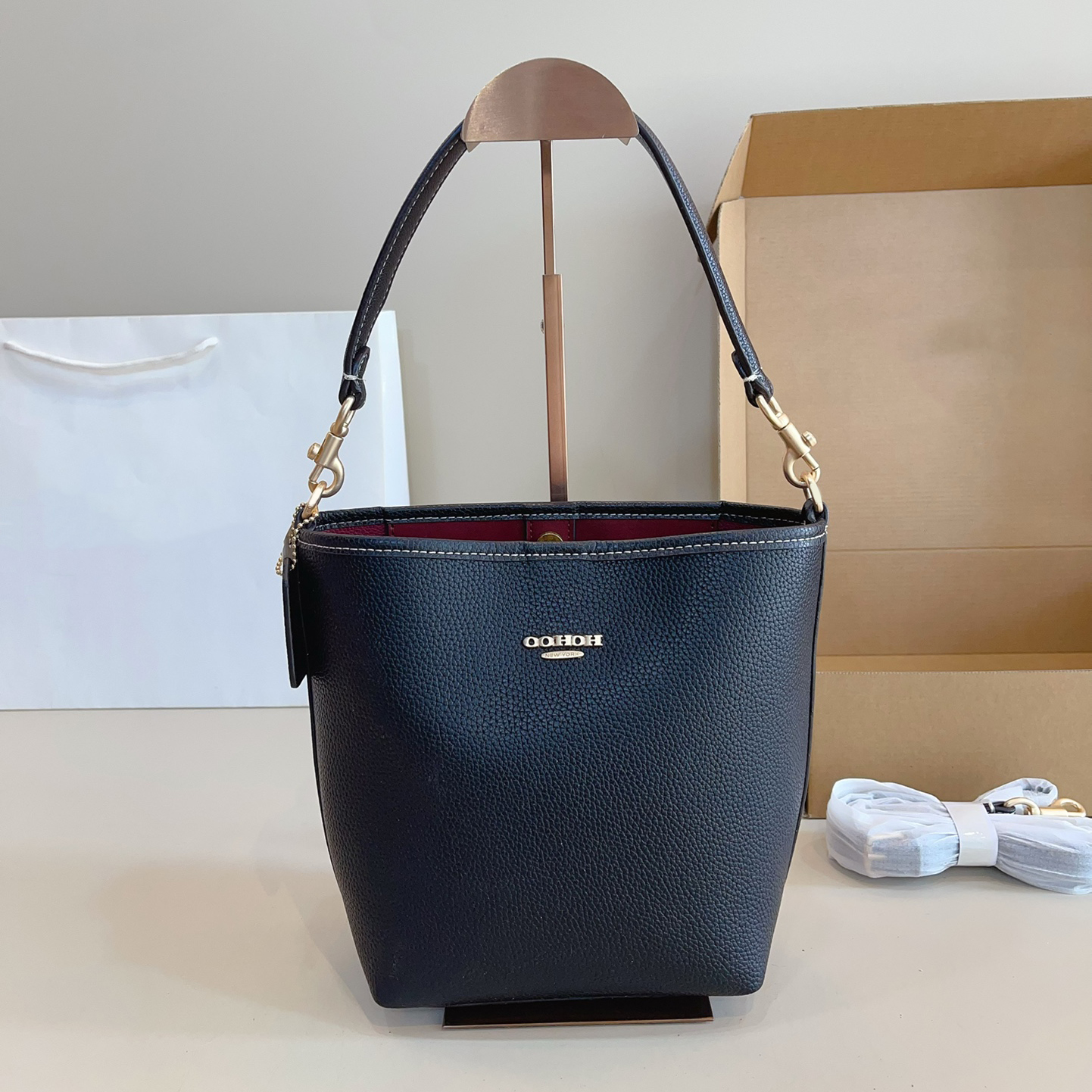 Luxury Designer bag Bucket Bag Women's shoulder bag Fashion Handbag 2025 New tote bag Bucket large capacity crossbody bag leather underarm bag