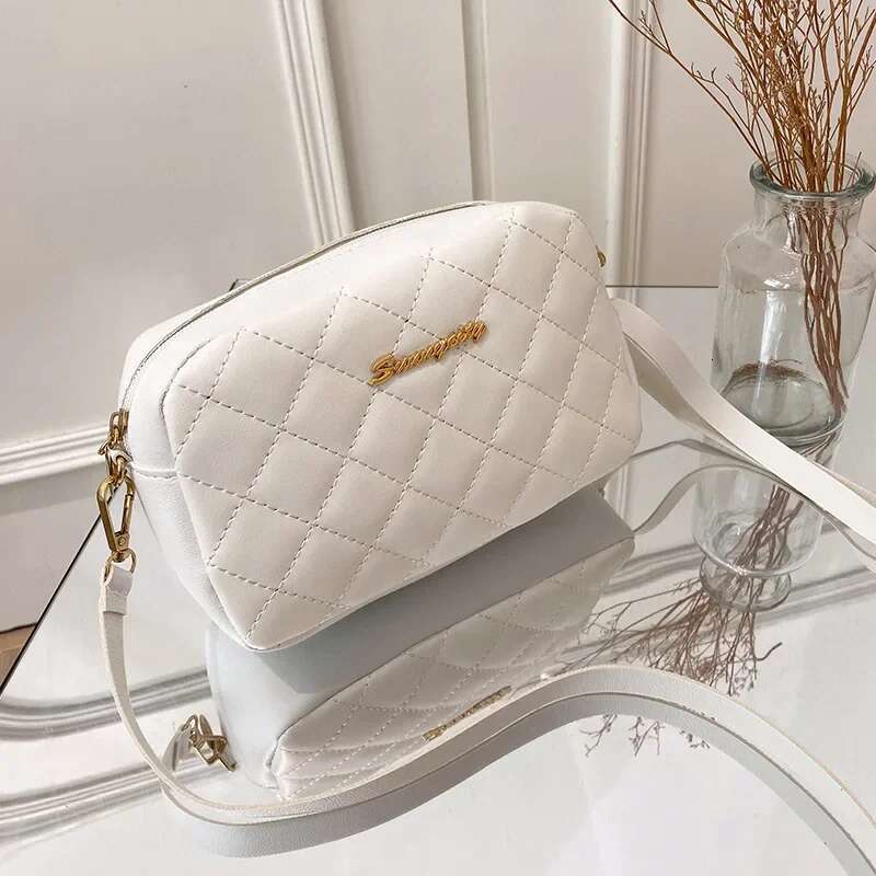 2025 new tassel women's messenger embroidery camera women's shoulder bag designer fashion chain women's crossbody bag3