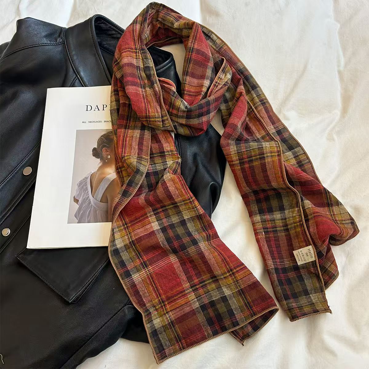 T354 Spring and Autumn Women's Fashion Casual Versatile Scarf Retro Atmosphere High-end Warm 2025 New Korean Scarf