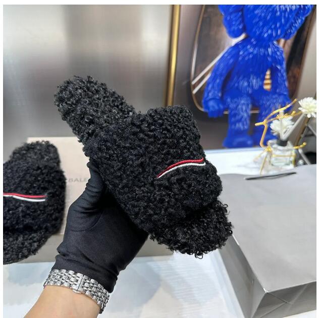 Deluxe slide designer slippers Slipper Fashion Female Wool Wool Sweet Shoes Warm comfort slippers Women's slippers Fall and winter slide matte sandals 669